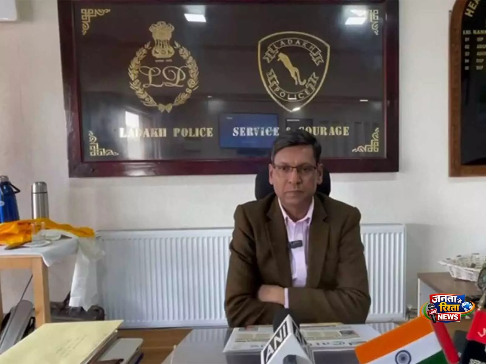 लद्दाख पुलिस भर्ती के लिए रोज़ाना 150-200 उम्मीदवारों को मुफ़्त प्रशिक्षण दे रही है: DGP मुकेश सिंह लद्दाख पुलिस भर्ती के लिए रोज़ाना 150-200 उम्मीदवारों को मुफ़्त प्रशिक्षण दे रही है: DGP मुकेश सिंह