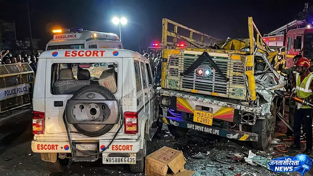 कांग्रेस नेता के काफिले की गाड़ी हादसे का शिकार, ट्रक की टक्कर में कई सुरक्षाकर्मी घायल कांग्रेस नेता के काफिले की गाड़ी हादसे का शिकार, ट्रक की टक्कर में कई सुरक्षाकर्मी घायल