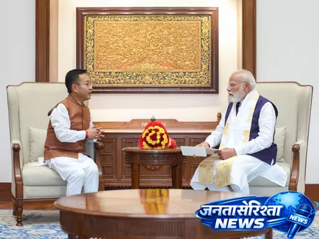 सिक्किम के मुख्यमंत्री प्रेम सिंह तमांग ने प्रधानमंत्री मोदी से मुलाकात की सिक्किम के मुख्यमंत्री प्रेम सिंह तमांग ने प्रधानमंत्री मोदी से मुलाकात की