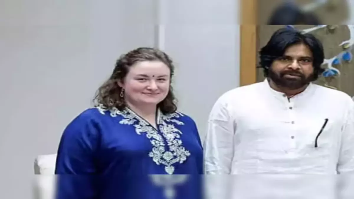 अन्ना लेझनेवा ने Pawan Kalyan के पसंदीदा खाने और कुकिंग सीक्रेट्स शेयर किए अन्ना लेझनेवा ने Pawan Kalyan के पसंदीदा खाने और कुकिंग सीक्रेट्स शेयर किए