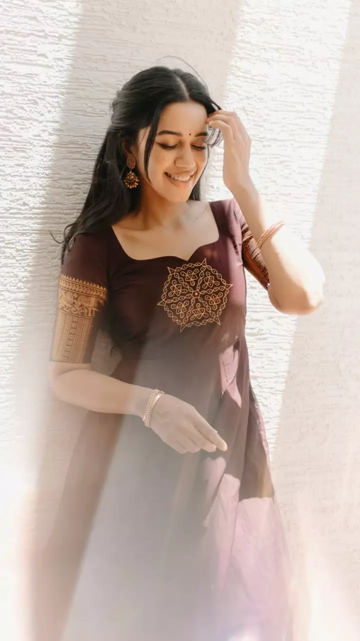 मृणालिनी रवि का कातिलाना अंदाज