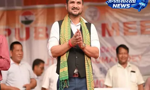 Assam: UPPL ने बिजनी BJP उम्मीदवार अरूप कुमार डे पर कैश बांटने का लगाया आरोप Assam: UPPL ने बिजनी BJP उम्मीदवार अरूप कुमार डे पर कैश बांटने का लगाया आरोप