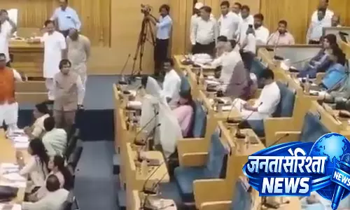Indore निगम बजट में वंदे मातरम विवाद, महिला कांग्रेस पार्षद ने गाने से मना किया