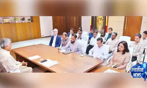 Andhra: मुख्यमंत्री ने व्यापक विकास योजनाओं की रूपरेखा बताई Andhra: मुख्यमंत्री ने व्यापक विकास योजनाओं की रूपरेखा बताई