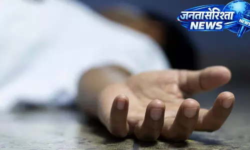 अवैध रेत खनन हादसा, ट्रैक्टर-ट्रॉली पलटी, नाबालिग की मौत