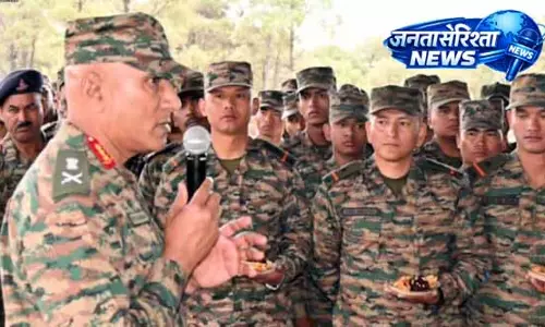 JAMMU: दाह डिवीजन में उत्तरी सेना कमांडर की समीक्षा बैठक JAMMU: दाह डिवीजन में उत्तरी सेना कमांडर की समीक्षा बैठक