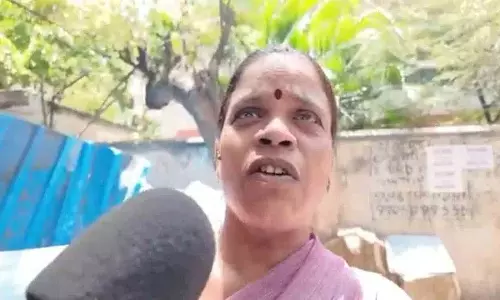 Footpath Shop के पीड़ित का कहना है कि अधिकारियों ने परिवार की गुहार को नज़रअंदाज़ किया Footpath Shop के पीड़ित का कहना है कि अधिकारियों ने परिवार की गुहार को नज़रअंदाज़ किया