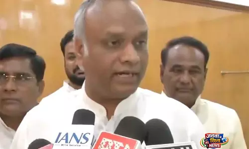 Priyank Kharge ने महिला आरक्षण विधेयक की पारदर्शिता पर सवाल उठाए, सार्वजनिक परामर्श की मांग की Priyank Kharge ने महिला आरक्षण विधेयक की पारदर्शिता पर सवाल उठाए, सार्वजनिक परामर्श की मांग की