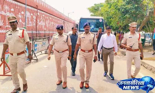 वाहन चालकों को यातायात नियमों का पालन करना चाहिए: SP Narasimha वाहन चालकों को यातायात नियमों का पालन करना चाहिए: SP Narasimha