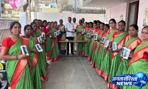 MLA वेंकटेश आंगनवाड़ियों के लिए बिल्डिंग उपलब्ध कराएंगे MLA वेंकटेश आंगनवाड़ियों के लिए बिल्डिंग उपलब्ध कराएंगे