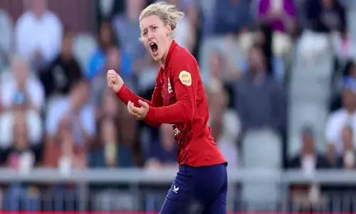 इंग्लैंड की चार्ली डीन घरेलू T20 विश्व कप 2026 से पहले वापसी पर नज़र जमाए हुए
