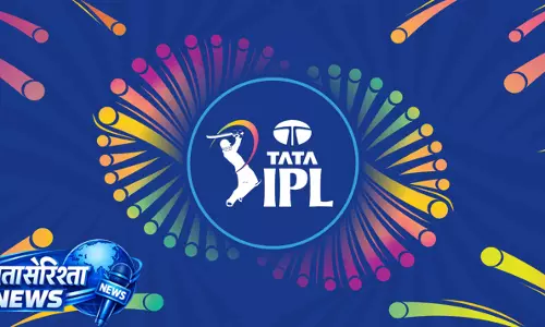 IPL 2026: आवेश खान की गेंद पर पॉवेल का चौका, KKR ने 17 ओवर में बनाए 151/4