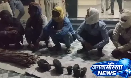 बाघ के शिकार के आरोप में 5 लोग गिरफ्तार बाघ के शिकार के आरोप में 5 लोग गिरफ्तार