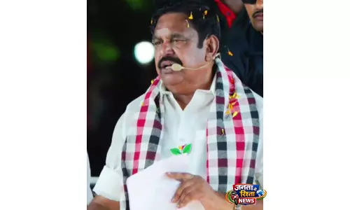 केंद्रीय मंत्री पीयूष गोयल ने कोयंबटूर में BJP उम्मीदवार वनाथी श्रीनिवासन के लिए रोड शो किया केंद्रीय मंत्री पीयूष गोयल ने कोयंबटूर में BJP उम्मीदवार वनाथी श्रीनिवासन के लिए रोड शो किया