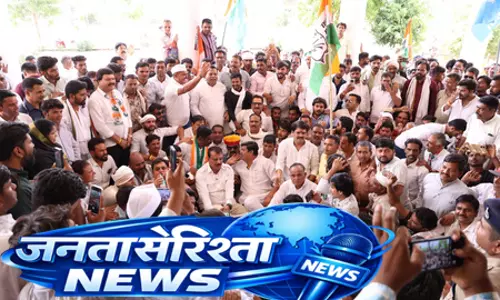 मध्य प्रदेश: गेहूं खरीद में देरी के खिलाफ कांग्रेस का प्रदर्शन मध्य प्रदेश: गेहूं खरीद में देरी के खिलाफ कांग्रेस का प्रदर्शन