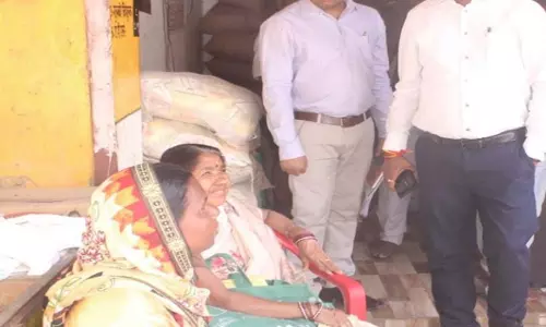 सारंगढ़-बिलाईगढ़ में कलेक्टर ने पीडीएस दुकानों का निरीक्षण सारंगढ़-बिलाईगढ़ में कलेक्टर ने पीडीएस दुकानों का निरीक्षण