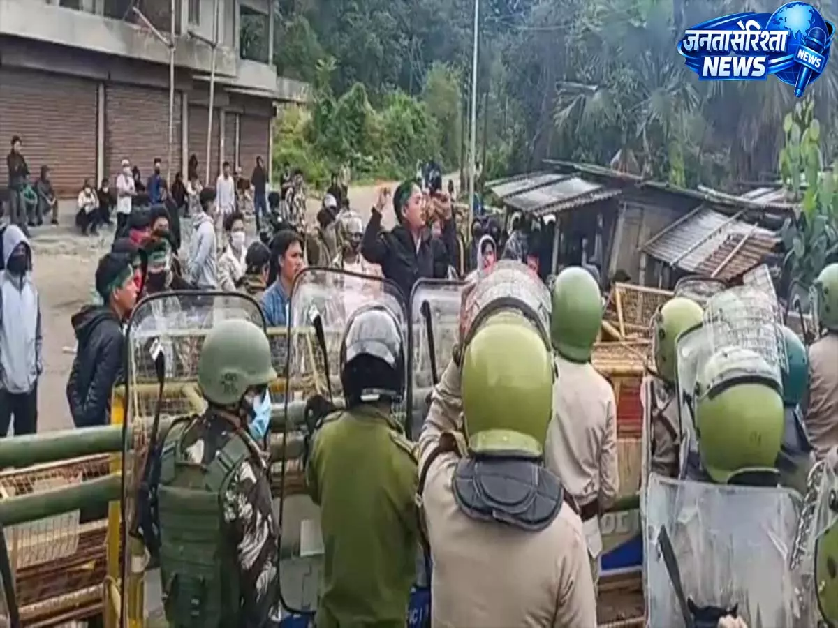 PASIGHAT: AdiSU चुनाव में हिंसा, 4 पुलिसकर्मी घायल, 8 प्रदर्शनकारी हिरासत में लिए गए PASIGHAT: AdiSU चुनाव में हिंसा, 4 पुलिसकर्मी घायल, 8 प्रदर्शनकारी हिरासत में लिए गए