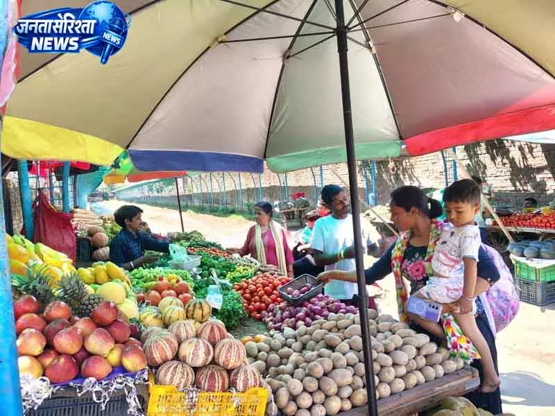 Yamunanagar में MC ने स्ट्रीट वेंडर्स को तय ज़ोन में शिफ्ट करना शुरू किया Yamunanagar में MC ने स्ट्रीट वेंडर्स को तय ज़ोन में शिफ्ट करना शुरू किया