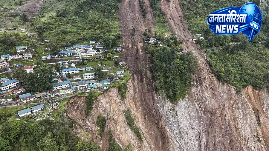 North Sikkim में लैंडस्लाइड से सड़क बंद, आर्मी ने 135 पर्यटकों को बचाया North Sikkim में लैंडस्लाइड से सड़क बंद, आर्मी ने 135 पर्यटकों को बचाया