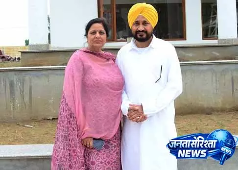 Punjab में चन्नी का खजुरला दरबार, आउटरीच के साथ संतुलित शक्ति प्रदर्शन Punjab में चन्नी का खजुरला दरबार, आउटरीच के साथ संतुलित शक्ति प्रदर्शन