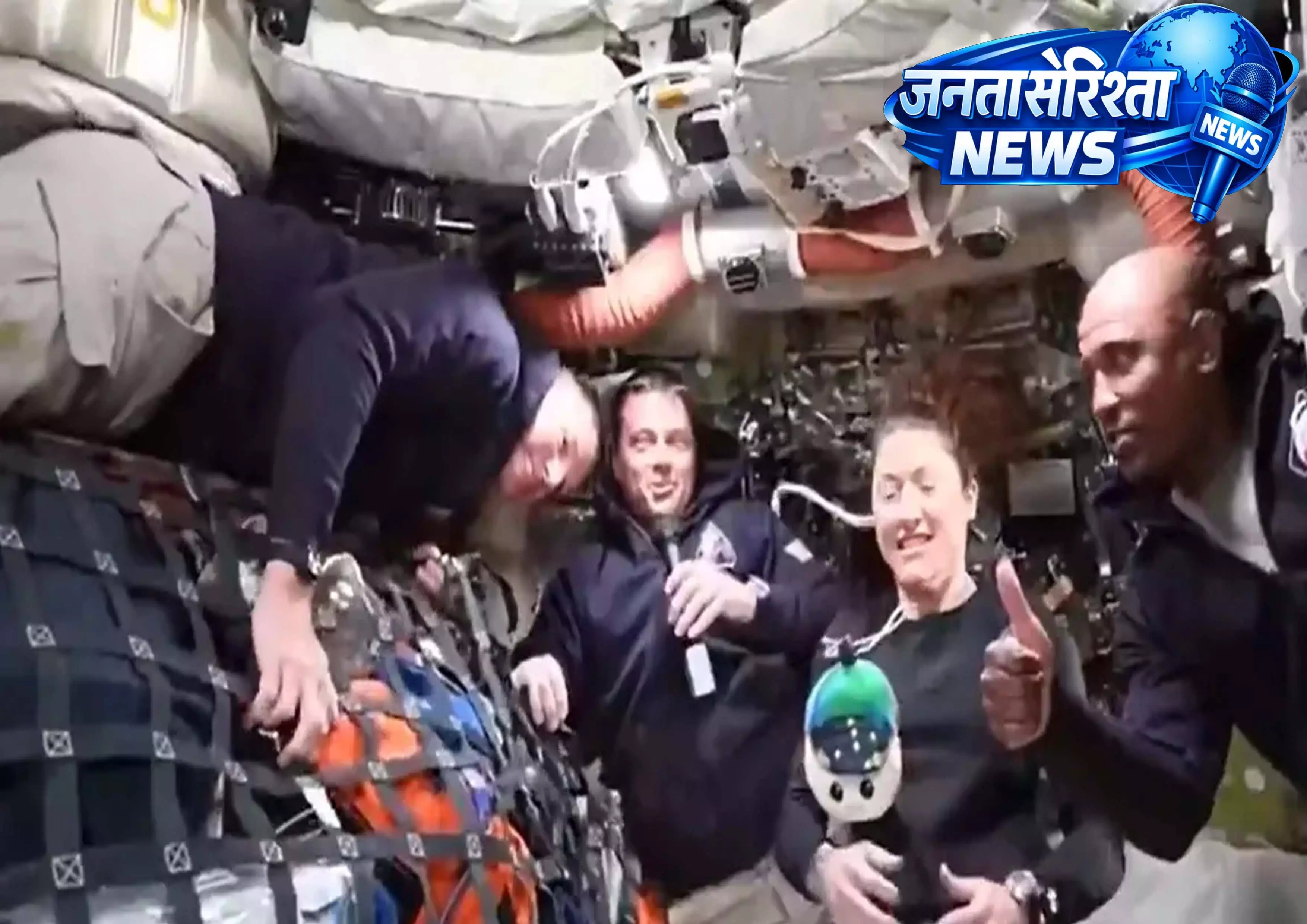 एक प्रार्थना, एक खामोशी, एक हैरानी का झटका! आर्टेमिस II के चांद के पास से गुज़रने के असली, इंसानी पलों के अंदर एक प्रार्थना, एक खामोशी, एक हैरानी का झटका! आर्टेमिस II के चांद के पास से गुज़रने के असली, इंसानी पलों के अंदर