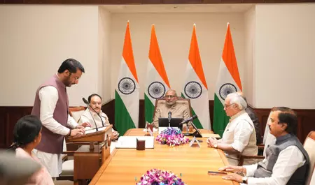 अजित पवार के बेटे पार्थ पवार बने राज्यसभा सांसद, उपराष्ट्रपति ने दिलाई शपथ अजित पवार के बेटे पार्थ पवार बने राज्यसभा सांसद, उपराष्ट्रपति ने दिलाई शपथ