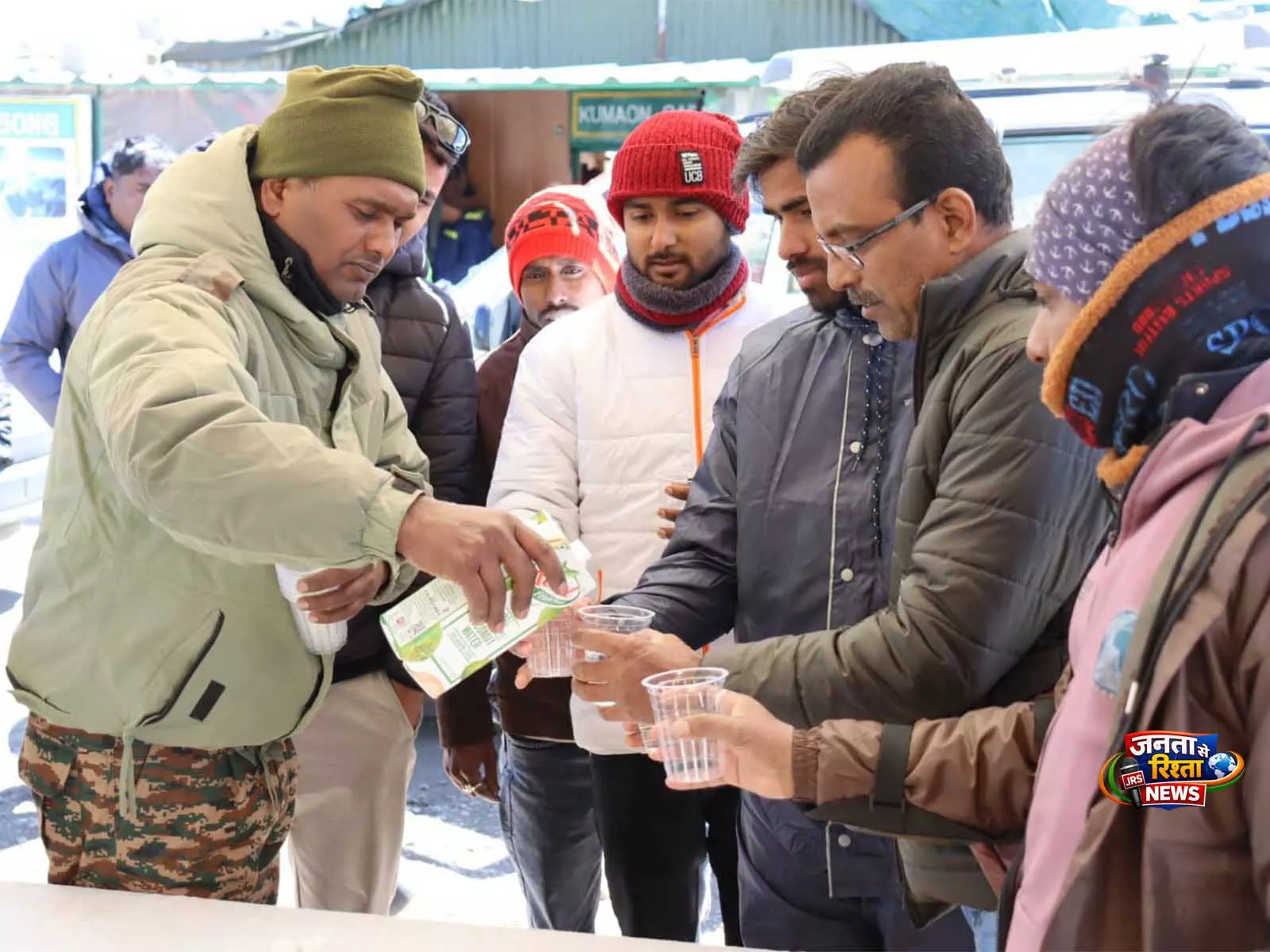 Operation HimSetu: भारतीय सेना ने 48 घंटों में 1,321 पर्यटकों और 84 स्थानीय लोगों को सुरक्षित निकाला Operation HimSetu: भारतीय सेना ने 48 घंटों में 1,321 पर्यटकों और 84 स्थानीय लोगों को सुरक्षित निकाला