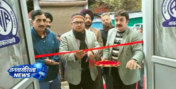 Srinagar में मीडिया सुविधाओं का निरीक्षण, सुधार की संभावनाएं चर्चा में Srinagar में मीडिया सुविधाओं का निरीक्षण, सुधार की संभावनाएं चर्चा में