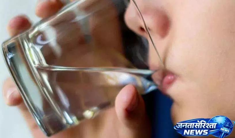 क्या आप सुबह बिना ब्रश किए पानी पीते हैं? अगर हाँ, तो आपको यह ज़रूर जानना चाहिए क्या आप सुबह बिना ब्रश किए पानी पीते हैं? अगर हाँ, तो आपको यह ज़रूर जानना चाहिए