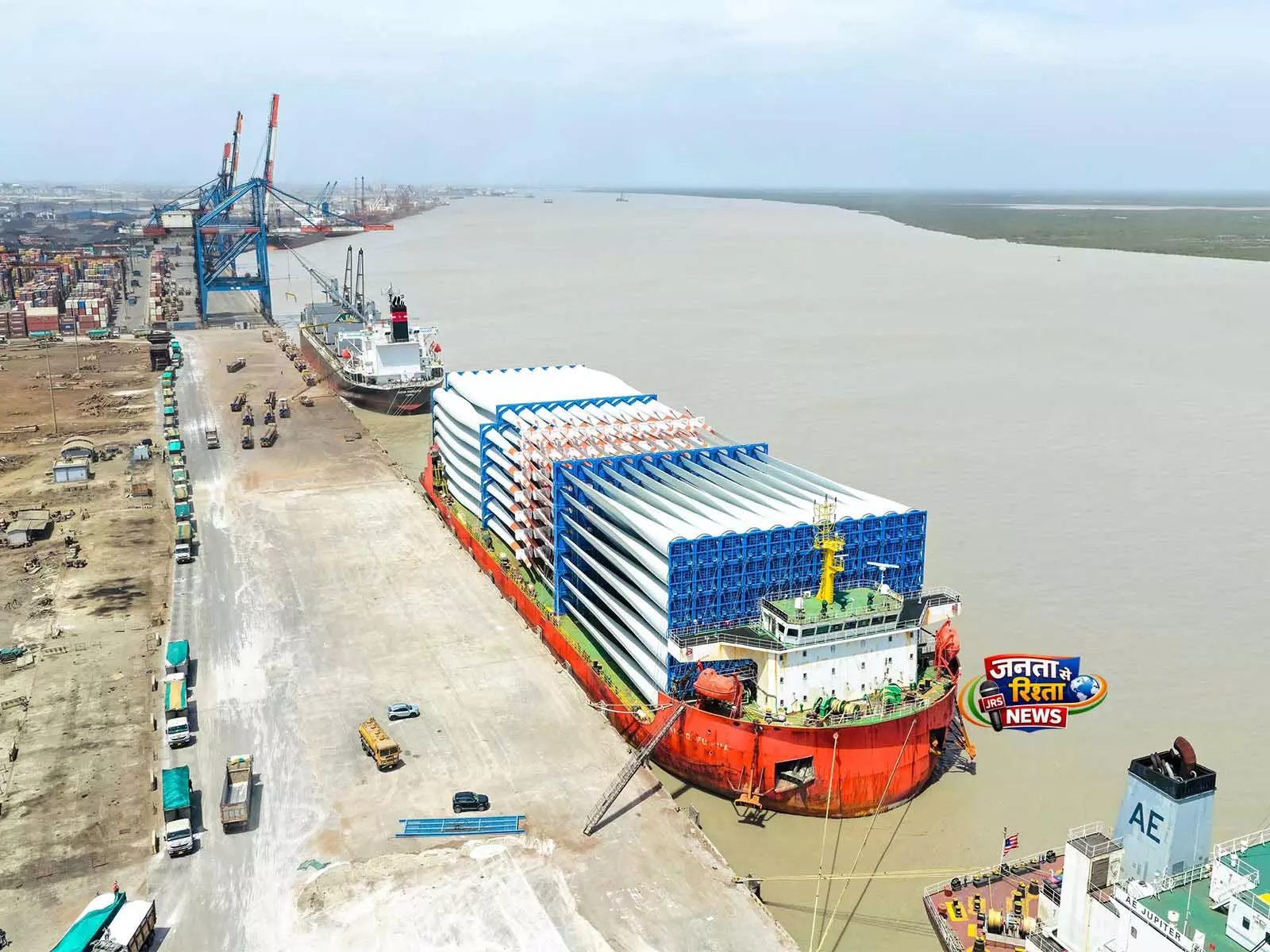 Kandla Port ने मेथनॉल बंकरिंग को आगे बढ़ाया, जो हरित समुद्री बदलाव की दिशा में एक अहम कदम Kandla Port ने मेथनॉल बंकरिंग को आगे बढ़ाया, जो हरित समुद्री बदलाव की दिशा में एक अहम कदम