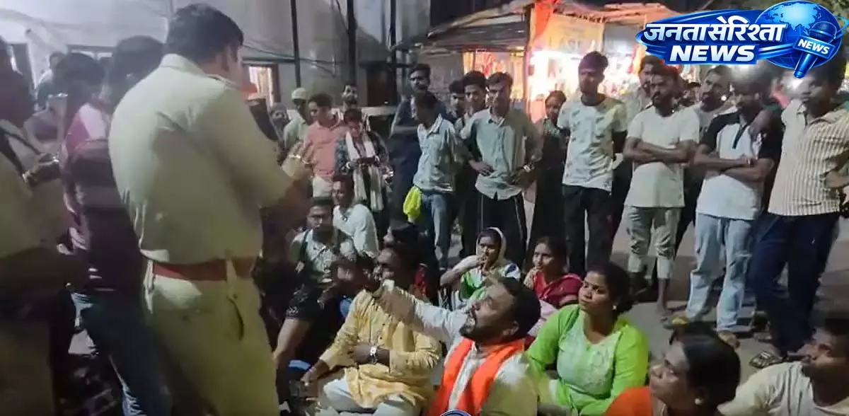 Asansol में मोदी रैली में बड़े पैमाने पर चोरी Asansol में मोदी रैली में बड़े पैमाने पर चोरी
