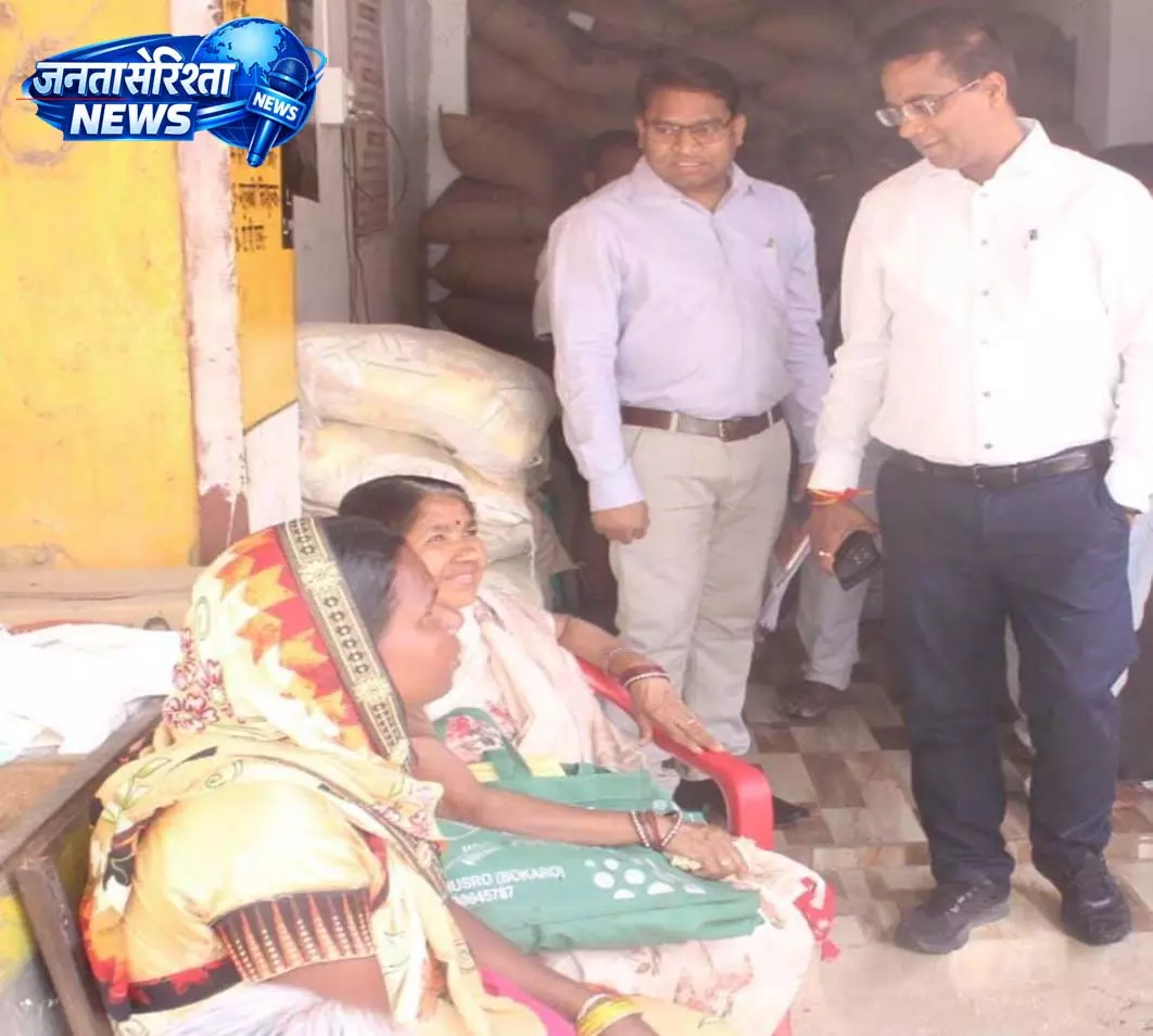 सारंगढ़-बिलाईगढ़ में कलेक्टर ने पीडीएस दुकानों का निरीक्षण सारंगढ़-बिलाईगढ़ में कलेक्टर ने पीडीएस दुकानों का निरीक्षण