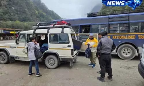 नॉर्थ सिक्किम लैंडस्लाइड: पांच दिन बाद टूरिस्ट्स को निकाला गया नॉर्थ सिक्किम लैंडस्लाइड: पांच दिन बाद टूरिस्ट्स को निकाला गया