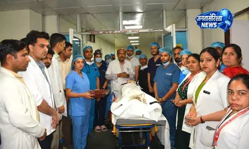 Rohtak से Delhi ग्रीन कॉरिडोर से पांच की जान बची, दो को मिली रोशनी Rohtak से Delhi ग्रीन कॉरिडोर से पांच की जान बची, दो को मिली रोशनी