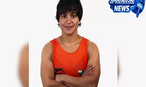 मीनाक्षी एशियाई कुश्ती के फाइनल में पहुंचीं, हंसिका और नेहा ने कांस्य पदक जीता