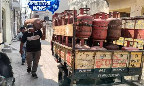 Gurugram: LPG से PNG पर स्विच करने के लिए 90 दिन की डेडलाइन Gurugram: LPG से PNG पर स्विच करने के लिए 90 दिन की डेडलाइन