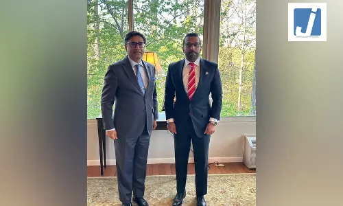 भारत-अमेरिका संबंध हुए मजबूत, विदेश सचिव विक्रम मिसरी ने FBI चीफ काश पटेल से मुलाकात की भारत-अमेरिका संबंध हुए मजबूत, विदेश सचिव विक्रम मिसरी ने FBI चीफ काश पटेल से मुलाकात की