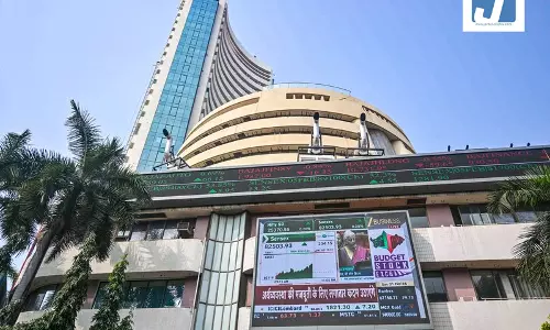 कमजोर वैश्विक संकेतों के बावजूद हरे निशान में खुला शेयर बाजार, सेंसेक्स में करीब 500 अंकों की बढ़त कमजोर वैश्विक संकेतों के बावजूद हरे निशान में खुला शेयर बाजार, सेंसेक्स में करीब 500 अंकों की बढ़त