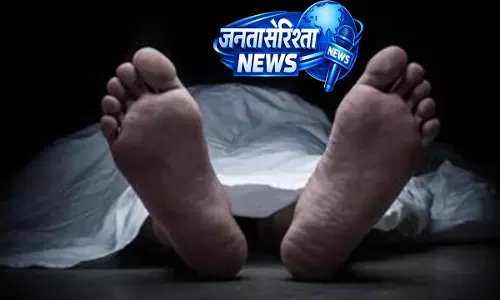 Odisha के बालासोर में ट्रक से लोहे की प्लेट गिरने से मां-बेटे की मौत Odisha के बालासोर में ट्रक से लोहे की प्लेट गिरने से मां-बेटे की मौत