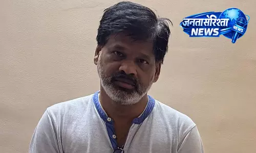 Kurar में नकली पासपोर्ट, हवाला रैकेट का भंडाफोड़; आरोपी गिरफ्तार Kurar में नकली पासपोर्ट, हवाला रैकेट का भंडाफोड़; आरोपी गिरफ्तार