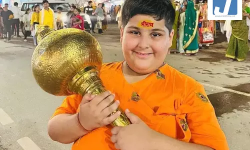 पुलिस ने तीन को पकड़ा, कंटेंट क्रिएटर अभिनव अरोड़ा के पिता की कार को बनाया निशाना