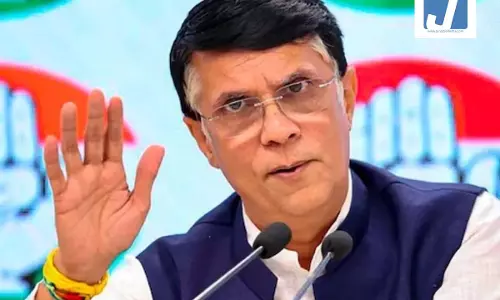 कांग्रेस नेता पवन खेड़ा को एक हफ्ते की अग्रिम जमानत मिली, लेकिन... कांग्रेस नेता पवन खेड़ा को एक हफ्ते की अग्रिम जमानत मिली, लेकिन...