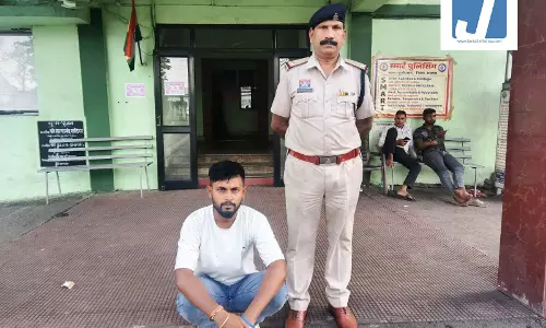 अमानत में खयानत का मामला, दो साल से फरार ट्रक मालिक अम्बिकापुर से गिरफ्तार अमानत में खयानत का मामला, दो साल से फरार ट्रक मालिक अम्बिकापुर से गिरफ्तार