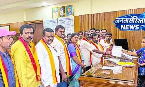 Karnataka: राज्यपाल के खिलाफ करावे का विरोध प्रदर्शन