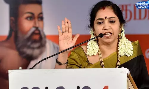 Tamil Nadu: कनिमोझी पर हमले से डीएमके भड़की Tamil Nadu: कनिमोझी पर हमले से डीएमके भड़की