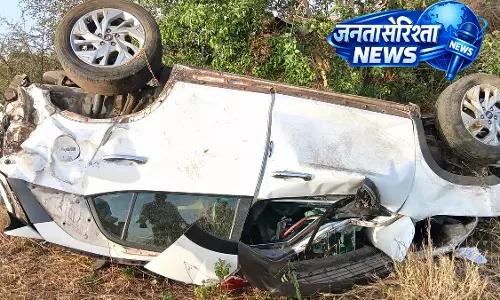 Latur-अंबाजोगाई हाईवे पर हुए एक्सीडेंट में कैज के तहसीलदार की मौत Latur-अंबाजोगाई हाईवे पर हुए एक्सीडेंट में कैज के तहसीलदार की मौत