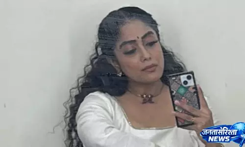 Bigg Boss Tamil 3 फेम अभिरामी वेंकटचलम ने इंस्टाग्राम पर ट्रोल्स को लताड़ा Bigg Boss Tamil 3 फेम अभिरामी वेंकटचलम ने इंस्टाग्राम पर ट्रोल्स को लताड़ा