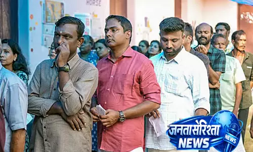 गलत वोटिंग टाइम दिया गया; Palakkad इन्फॉर्मेशन ऑफिस के खिलाफ शिकायत दर्ज गलत वोटिंग टाइम दिया गया; Palakkad इन्फॉर्मेशन ऑफिस के खिलाफ शिकायत दर्ज