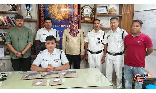 Kolkata: पुलिस की छापेमारी में हथियार डीलर गिरफ्तार; आग्नेयास्त्र और कारतूस बरामद