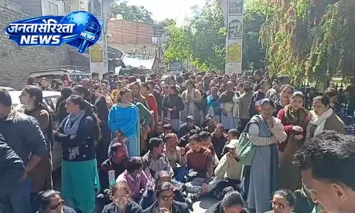 महिला डॉक्टर पर हमला, Chamba मेडिकल कॉलेज में हंगामा महिला डॉक्टर पर हमला, Chamba मेडिकल कॉलेज में हंगामा